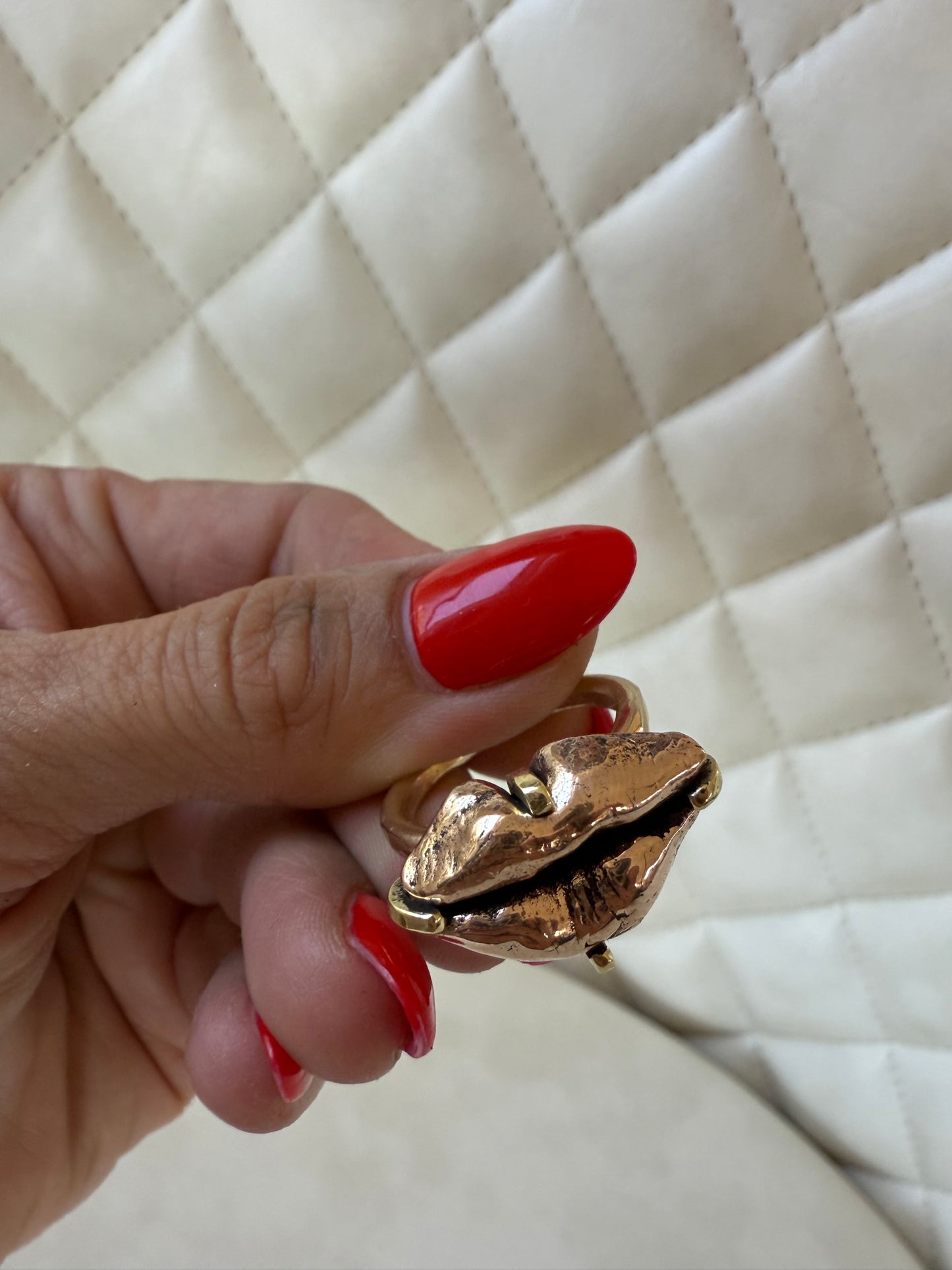 Kiss Rings