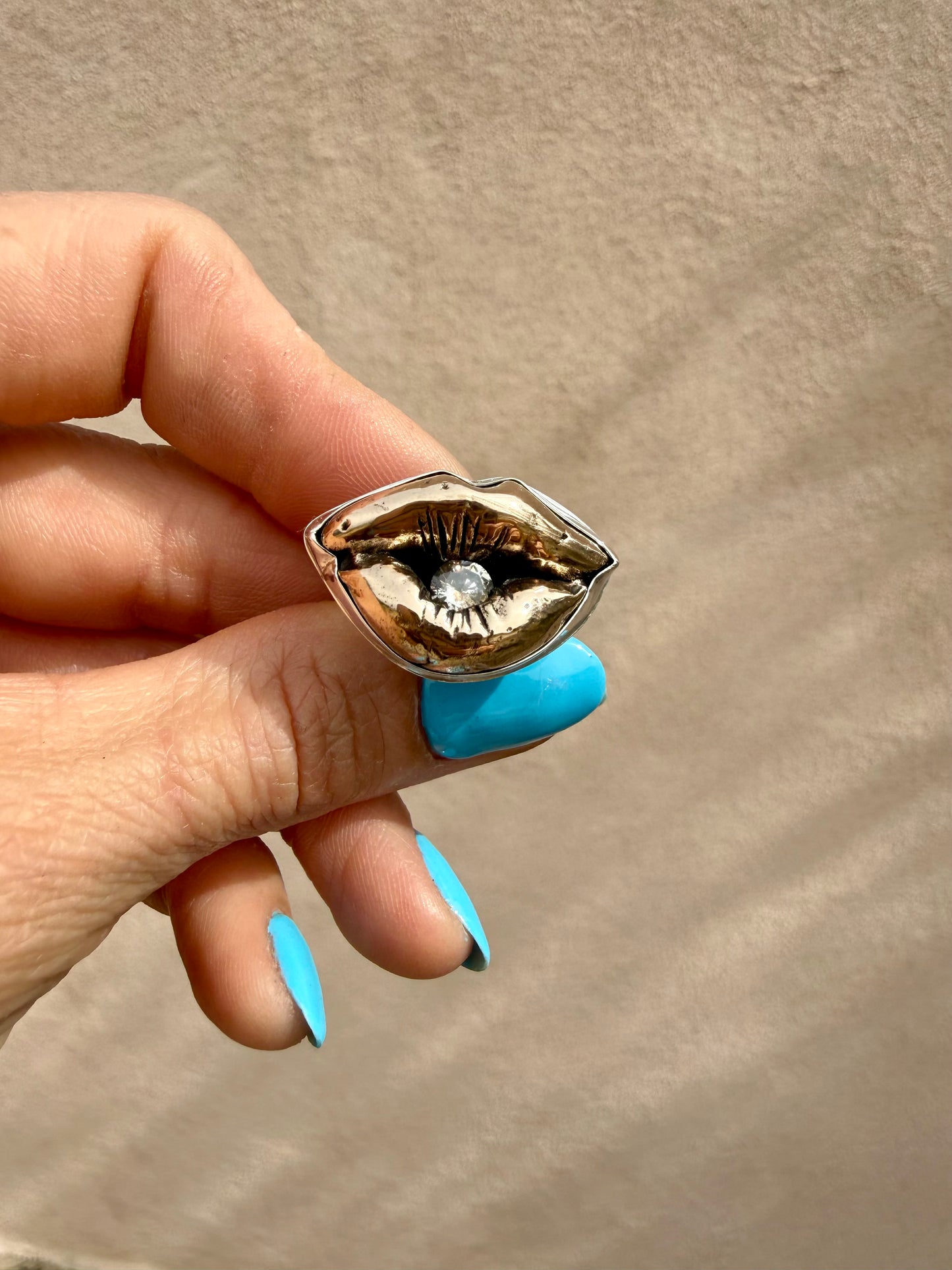 Oracle Kiss Ring