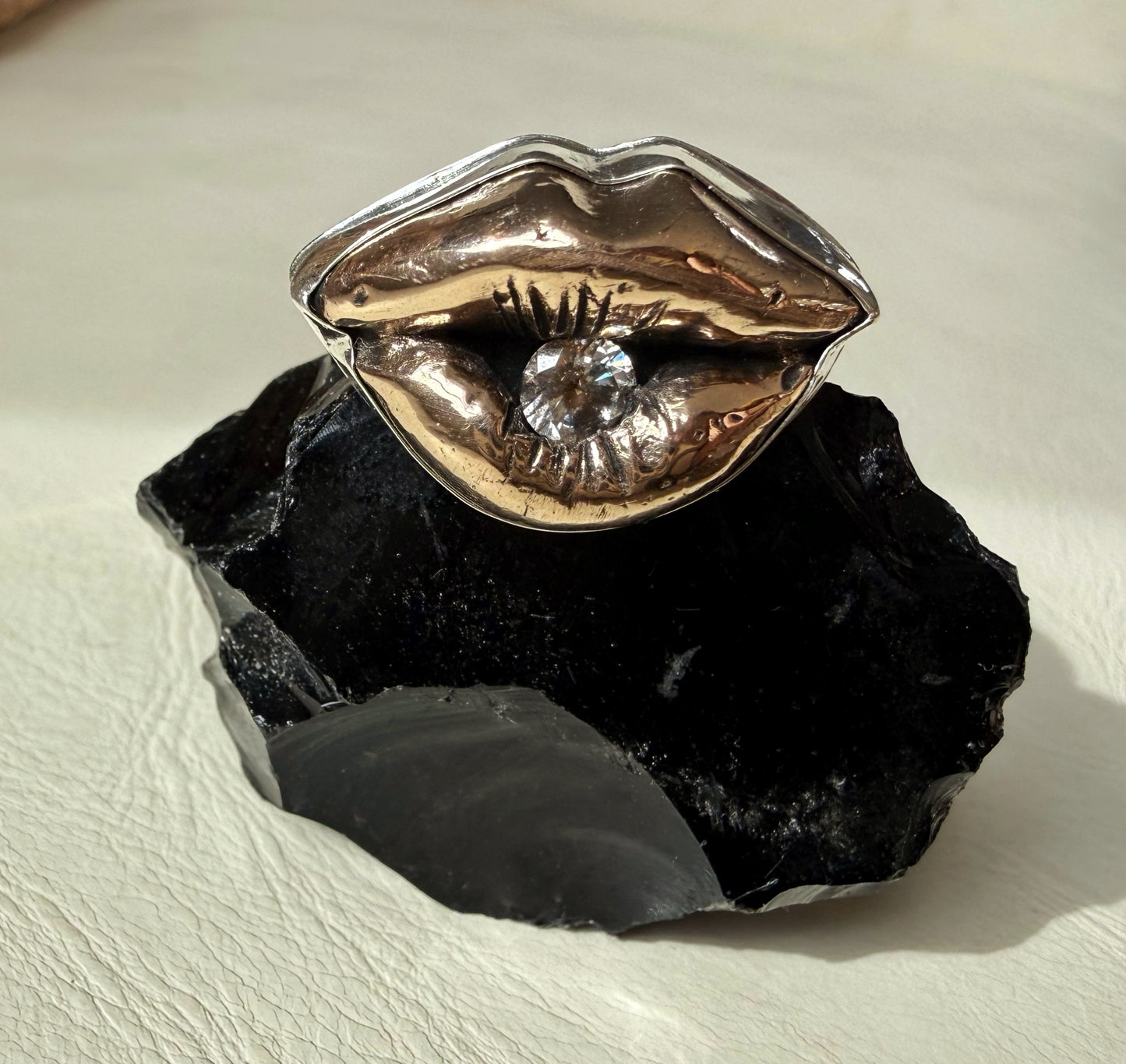 Oracle Kiss Ring