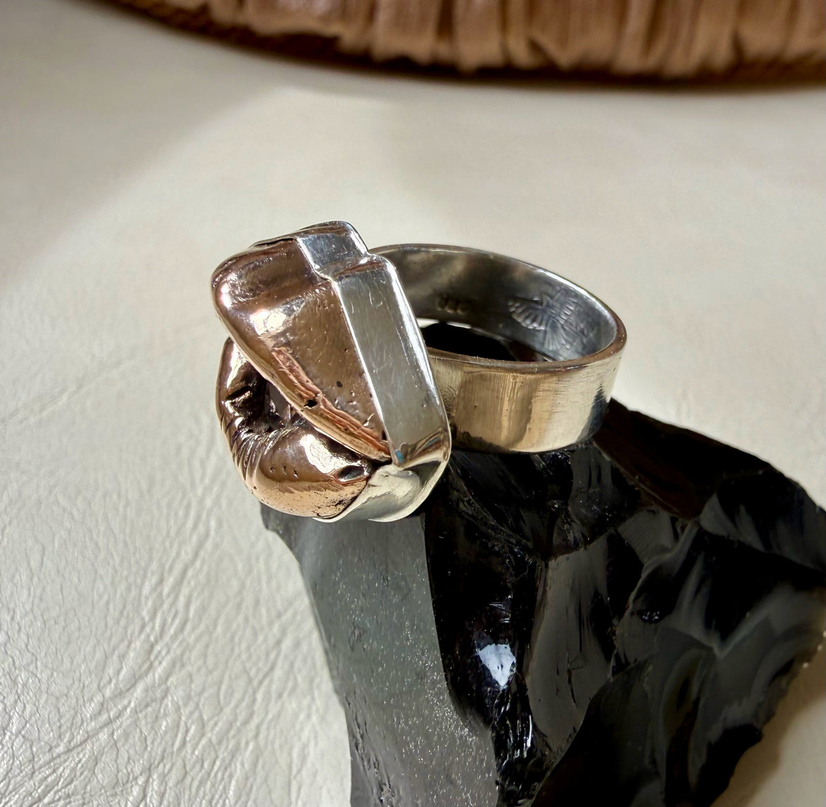 Oracle Kiss Ring