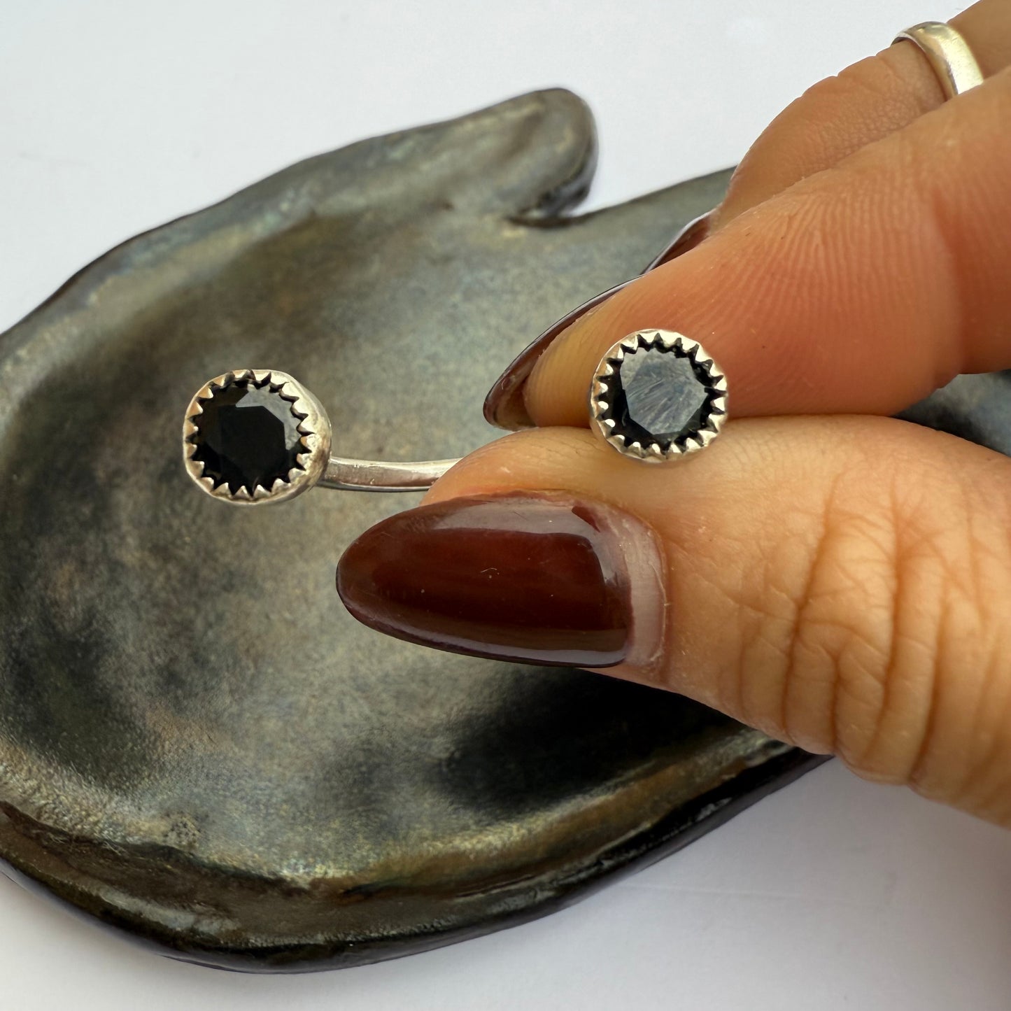 Onyx Illusion Ring — size 5-7.5