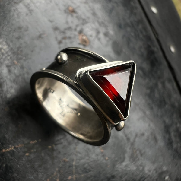 Alchemical Queen Ring — size 8