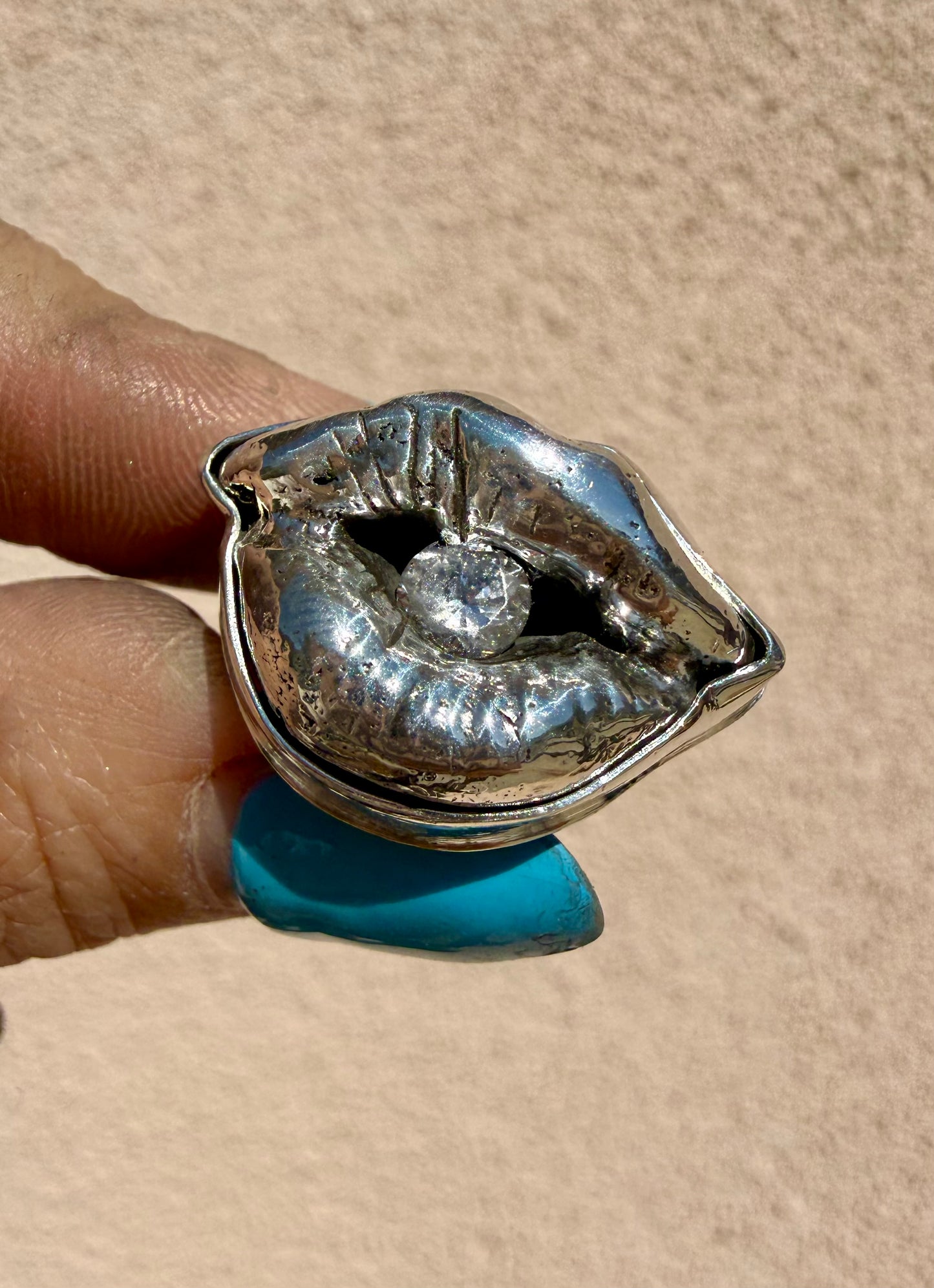 Oracle Kiss Ring — Silver