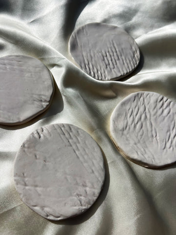 4 Ceramic Coasters/Jewelry plates — White Cascade