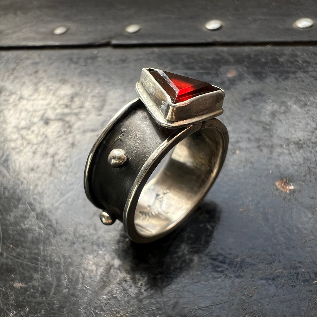 Alchemical Queen Ring — size 8
