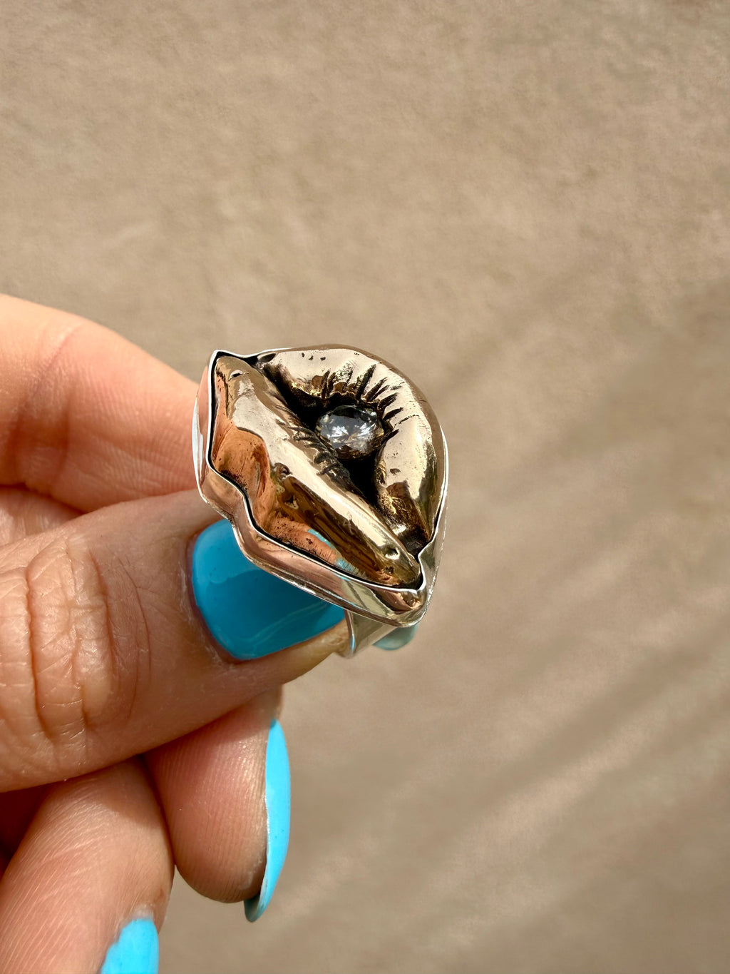 Oracle Kiss Ring