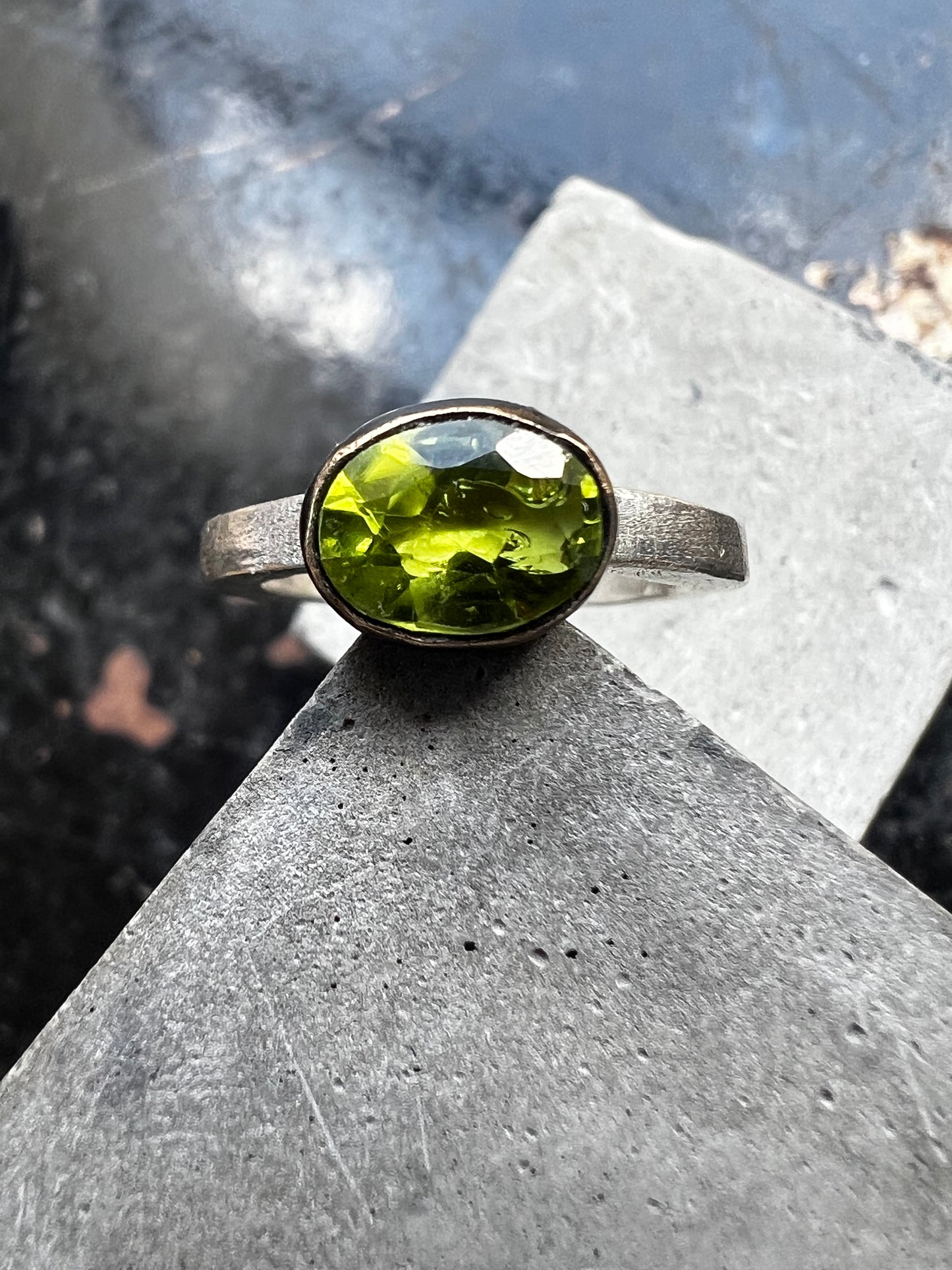 Peridot Avant-Garde Ring — sz 5