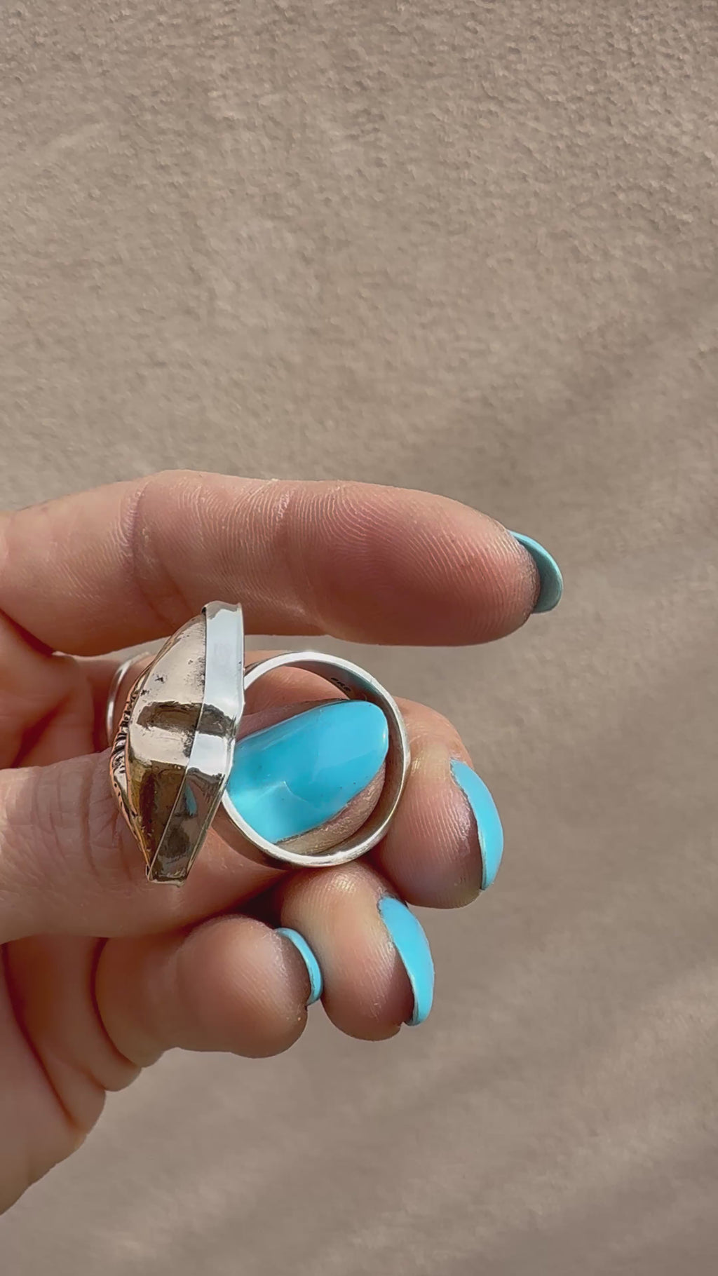 Oracle Kiss Ring