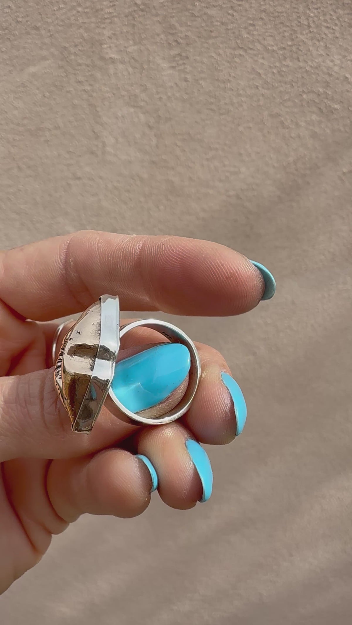 Oracle Kiss Ring