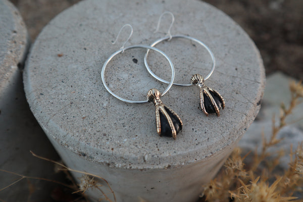 Raven Claw Hoops