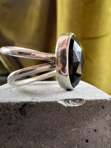 Structural Onyx Ring — size 6.5-7.5