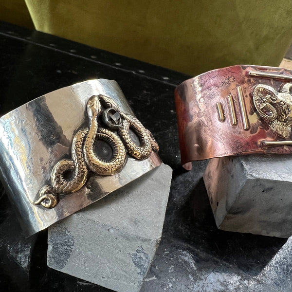 Angitia Serpent Cuff