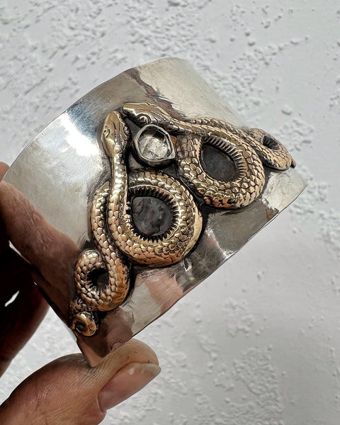 Angitia Serpent Cuff