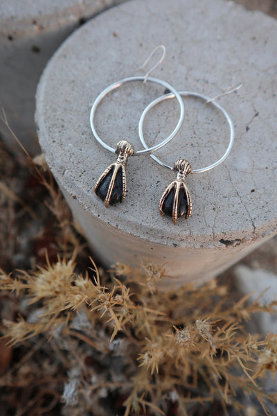 Raven Claw Hoops