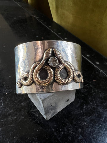Angitia Serpent Cuff